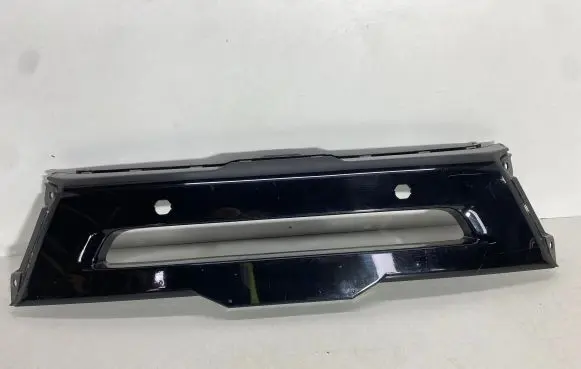 Mitsubishi Eclipse Cross Front bumper upper radiator grill 6405a240zz