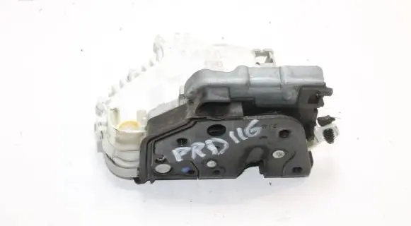 Audi A1 Front door lock 8X2837016B