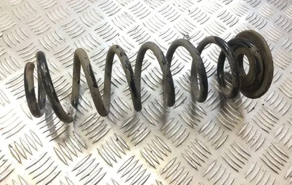 Volkswagen Golf VII Rear coil spring 5Q0511115