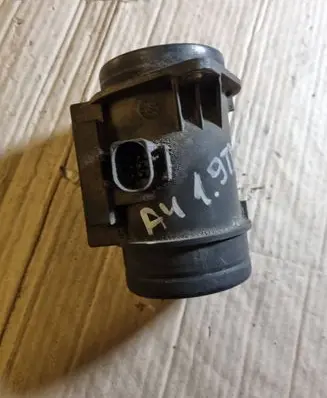Audi A4 S4 B5 8D Mass air flow meter 71822101