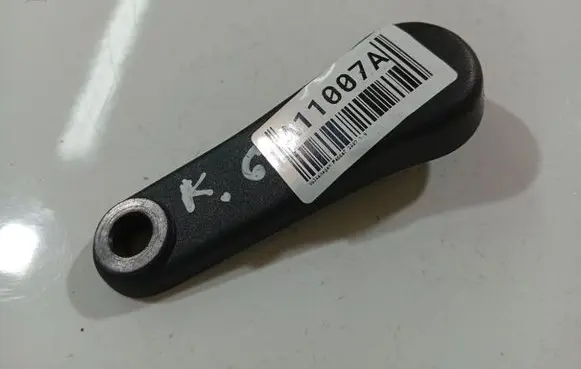 Volkswagen PASSAT B6 Front door window winding handle 6q0837581A