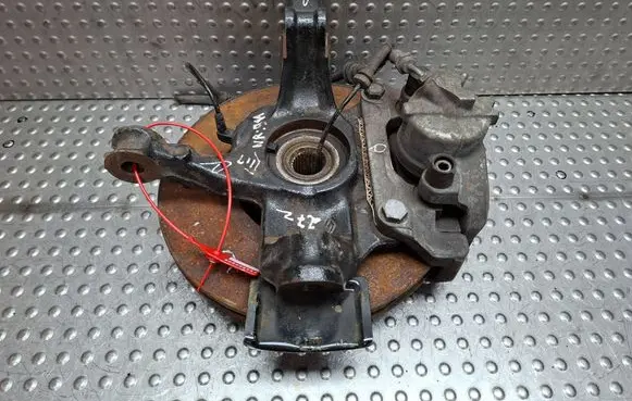 Renault Laguna III Front wheel hub spindle knuckle S26336454
