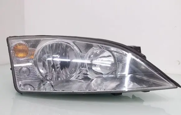Ford Mondeo Mk III Headlight/headlamp 01051115 206245B 206245C1