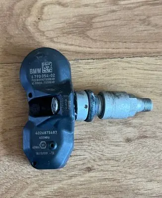 BMW 3 E92 E93 Tire pressure sensor 6790054