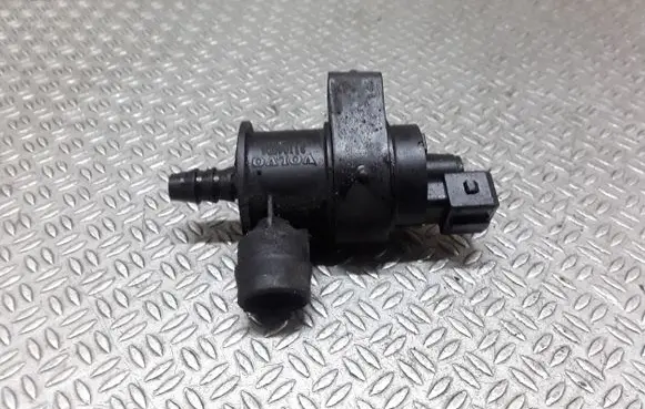 Volvo S60 Vacuum valve 31104896