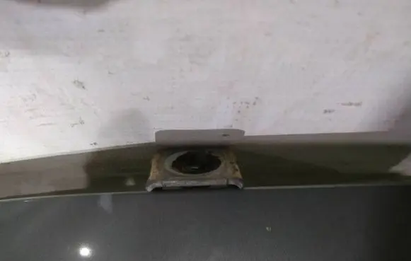 Alfa Romeo Mito Tailgate/trunk/boot hinge