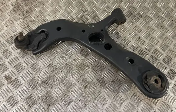 Toyota RAV 4 (XA40) Front lower control arm/wishbone