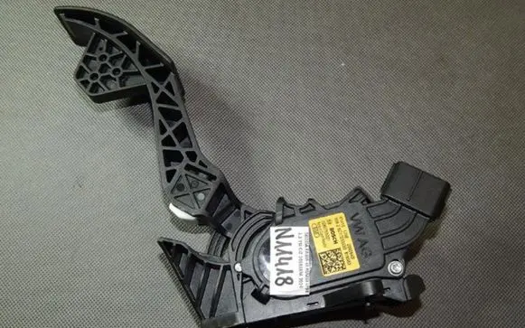 Skoda Fabia Mk3 (NJ) Accelerator throttle pedal 6C1723503B