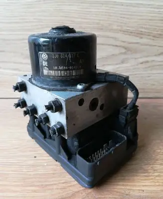 Volkswagen Golf IV ABS Pump 1J0907379G 10094903403