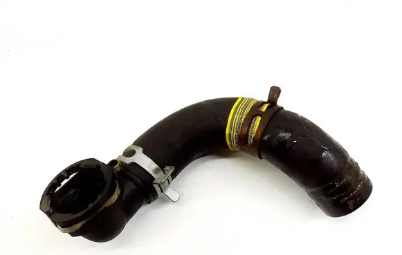Engine coolant pipe/hose