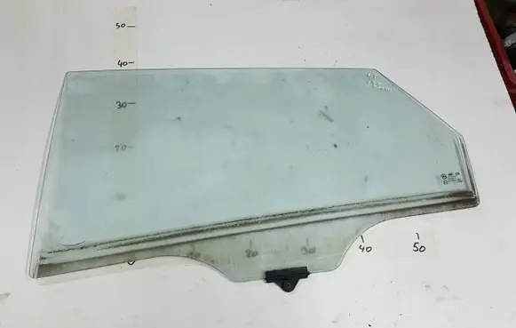 Hyundai i40 Sliding door window/glass 