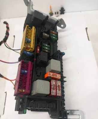Mercedes-Benz E W212 Fuse module 168298 4344 1670660