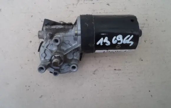 Opel Astra G Front wiper linkage and motor