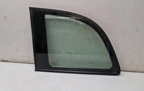 Opel Zafira A Rear side window 90579311 90579313 004367917