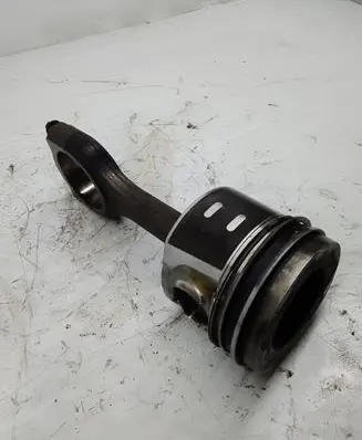 Peugeot 508 Piston with connecting rod