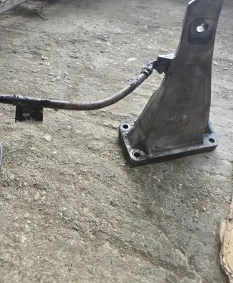 BMW 7 E65 E66 Engine mounting bracket 6758420 13807410