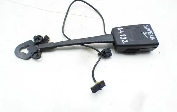 Skoda Superb B6 (3T) Front seatbelt buckle 3T0858471 04092012 1T0858471