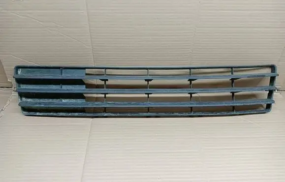 Suzuki Swift I Front bumper lower grill 7772163000