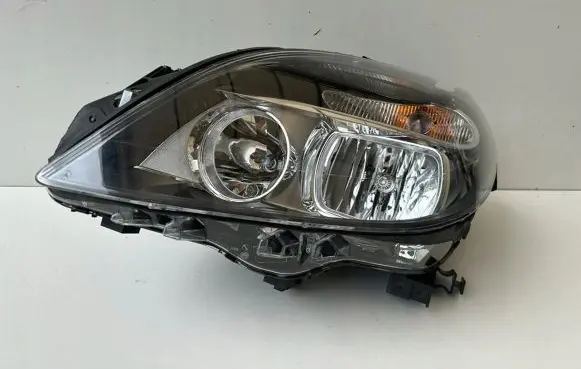 Mercedes-Benz B W246 W242 Headlight/headlamp A2468200161