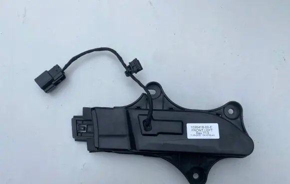 Tesla Model X Front door exterior handle 103541800E 1035418