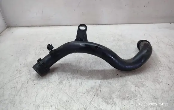 Audi A4 S4 B9 Engine coolant pipe/hose 04L121071G