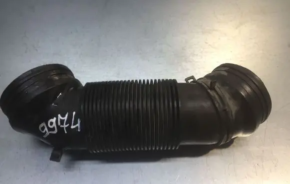 Volkswagen Golf Plus Intercooler hose/pipe 1K0129684L