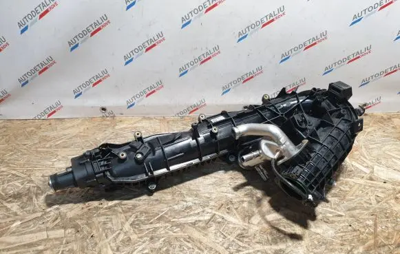 BMW X5 E70 Intake manifold 8597233 7811299