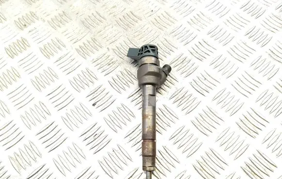 BMW 5 F10 F11 Fuel injector 0445110617 7810702