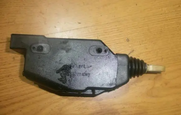 Opel Omega A Central locking motor 