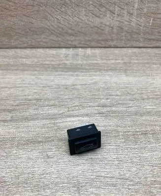 BMW 7 F01 F02 F03 F04 Tailgate opening switch 9200316 160514