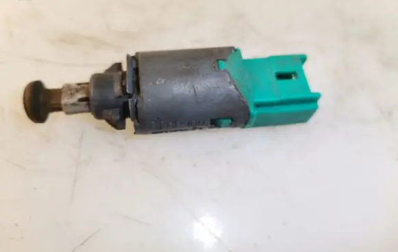 Renault Trafic II (X83) Brake pedal sensor switch 8200168240