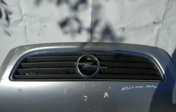Opel Zafira A Front grill