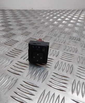 Mitsubishi Pajero Seat control switch 
