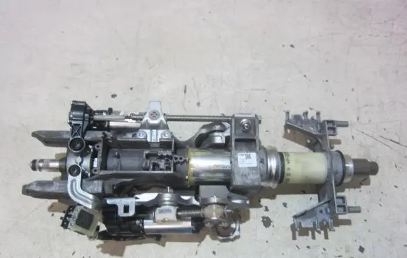 BMW 6 F06 Gran coupe Steering wheel axle 32306787926