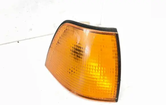 BMW 3 E36 Front indicator light 1384032 155233