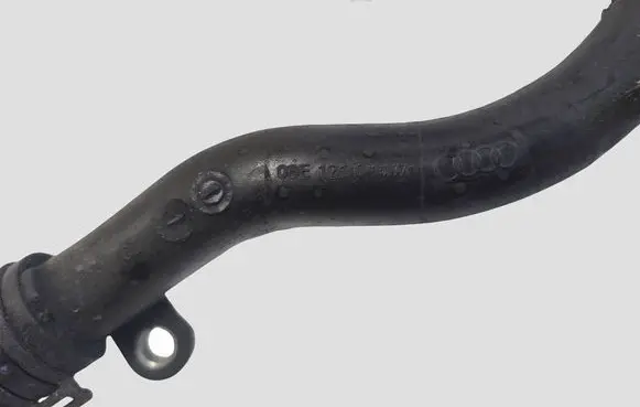 Audi Q5 SQ5 8R Engine coolant pipe/hose 06E121044M