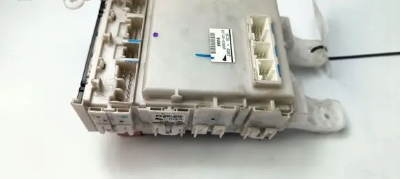 Toyota RAV 4 (XA30) Fuse box set 8273042020