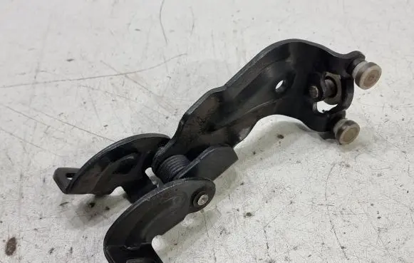 Seat Alhambra (Mk2) Sliding door middle roller runner 7N0843336F