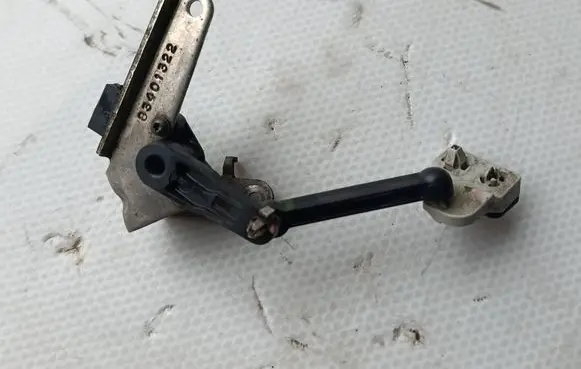 BMW X5 G05 Headlight/headlamp level sensor 6895467