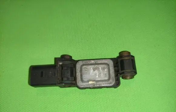 Audi A4 S4 B6 8E 8H Airbag deployment crash/impact sensor 8E0959651