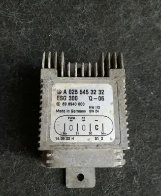 Mercedes-Benz E W210 Coolant fan relay A0255453232