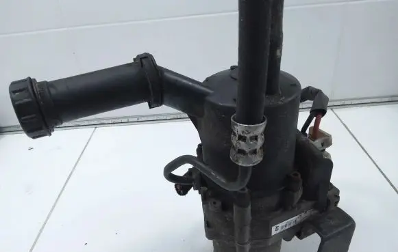 Citroen DS5 Power steering pump A5101477
