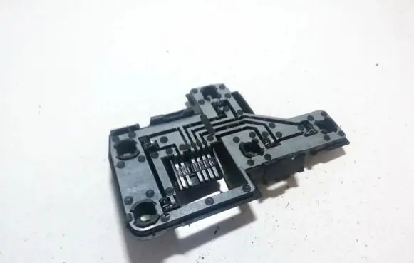 Ford Mondeo MK I Tail light bulb cover holder 93b613n004