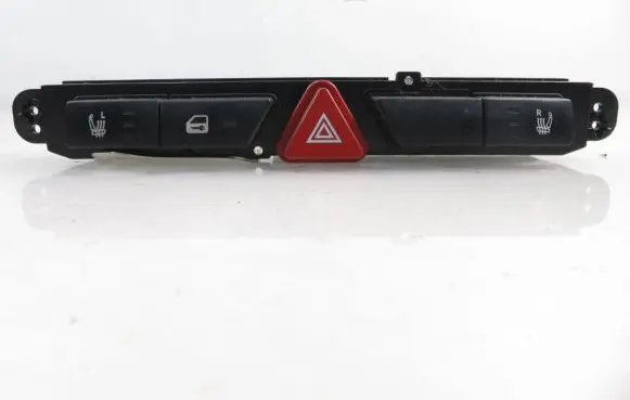 KIA Ceed Hazard light switch 937001H010