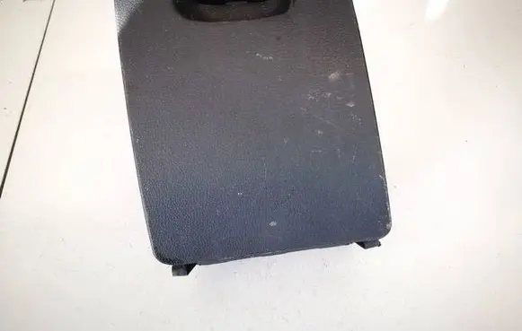 Glove box