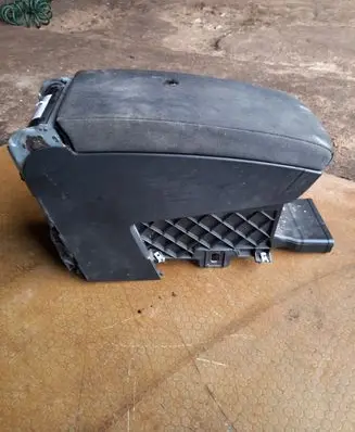 Volkswagen PASSAT B6 Armrest