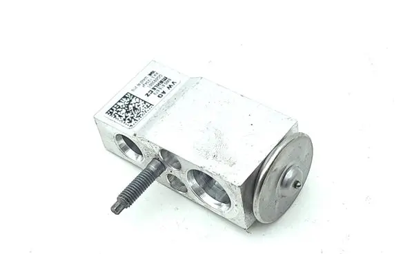 Audi A6 S6 C8 4K Air conditioning (A/C) expansion valve 8W0816679 52450290 GG093001