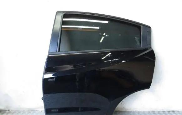 Honda HR-V Rear door