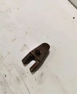 Mercedes-Benz E W211 Fuel Injector clamp holder