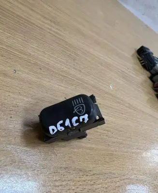 Mercedes-Benz E W210 Other switches/knobs/shifts 2108202210 D5167